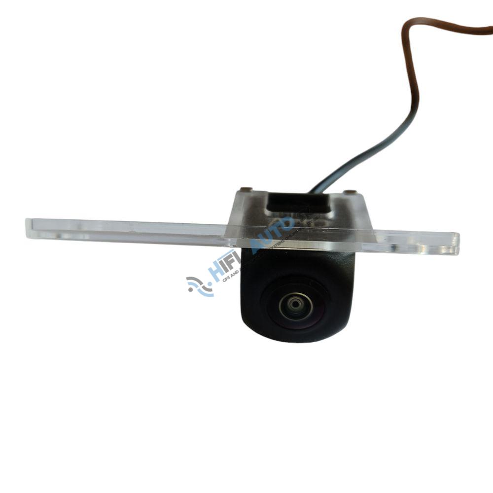 Cúvacia kamera pre Kia Cerato