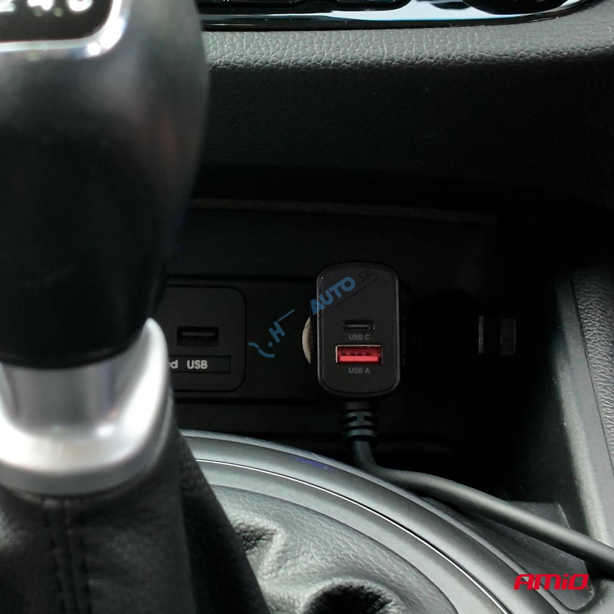 Rozdvojka do zásuvky zapaľovača s nabíjačkou 4xUSB