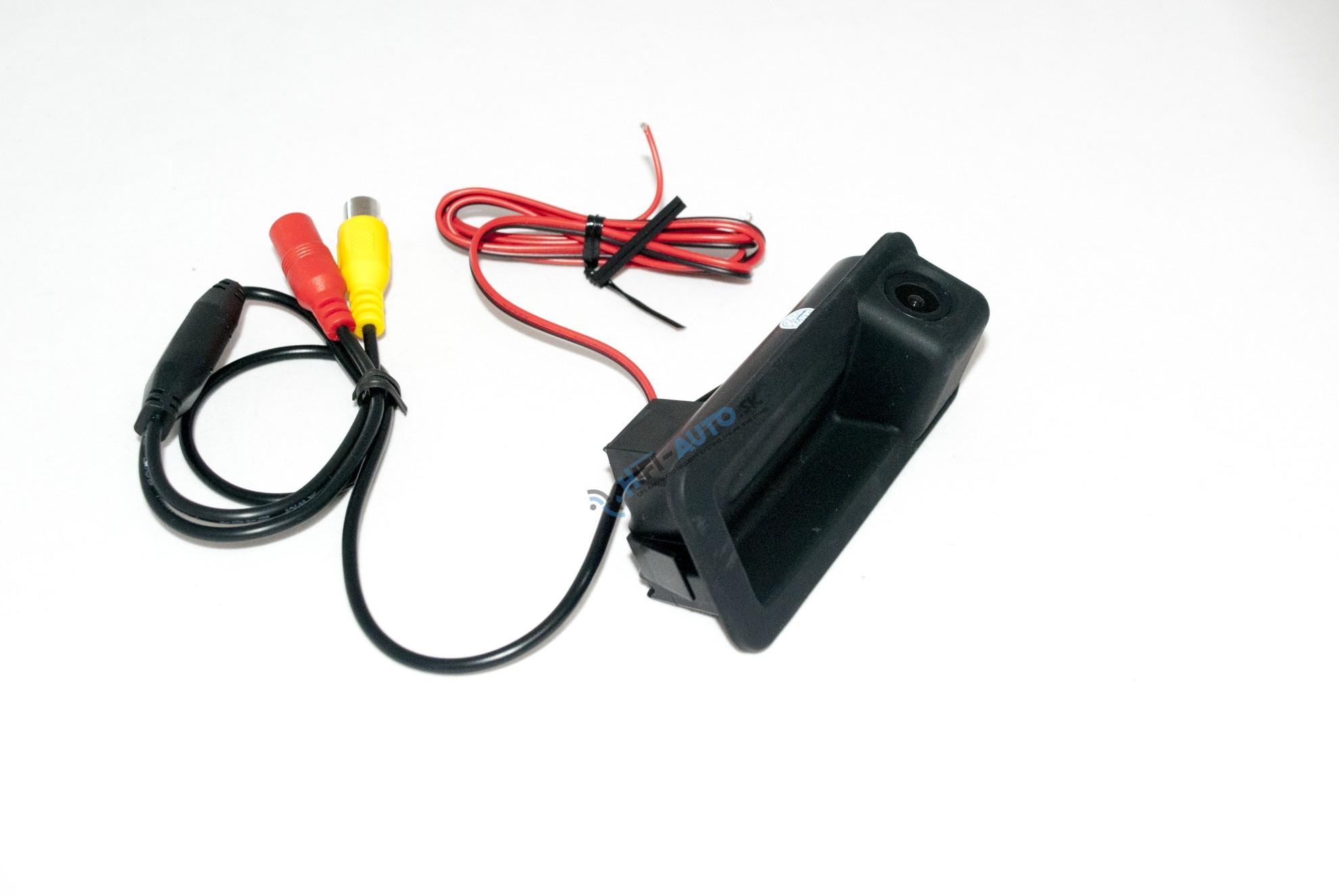 Cúvacia kamera Land Rover v kľučke dverí