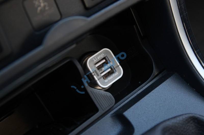 Autonabíjačka mobilného telefónu 2xUSB 12/24V