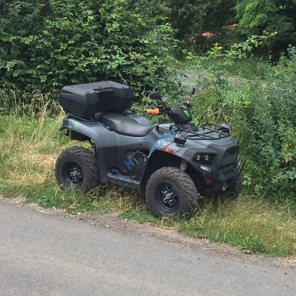 Zvukový systém s reproduktormi na motocykel, skúter, ATV s FM, USB, AUX, BLUETOOTH, farba čierna