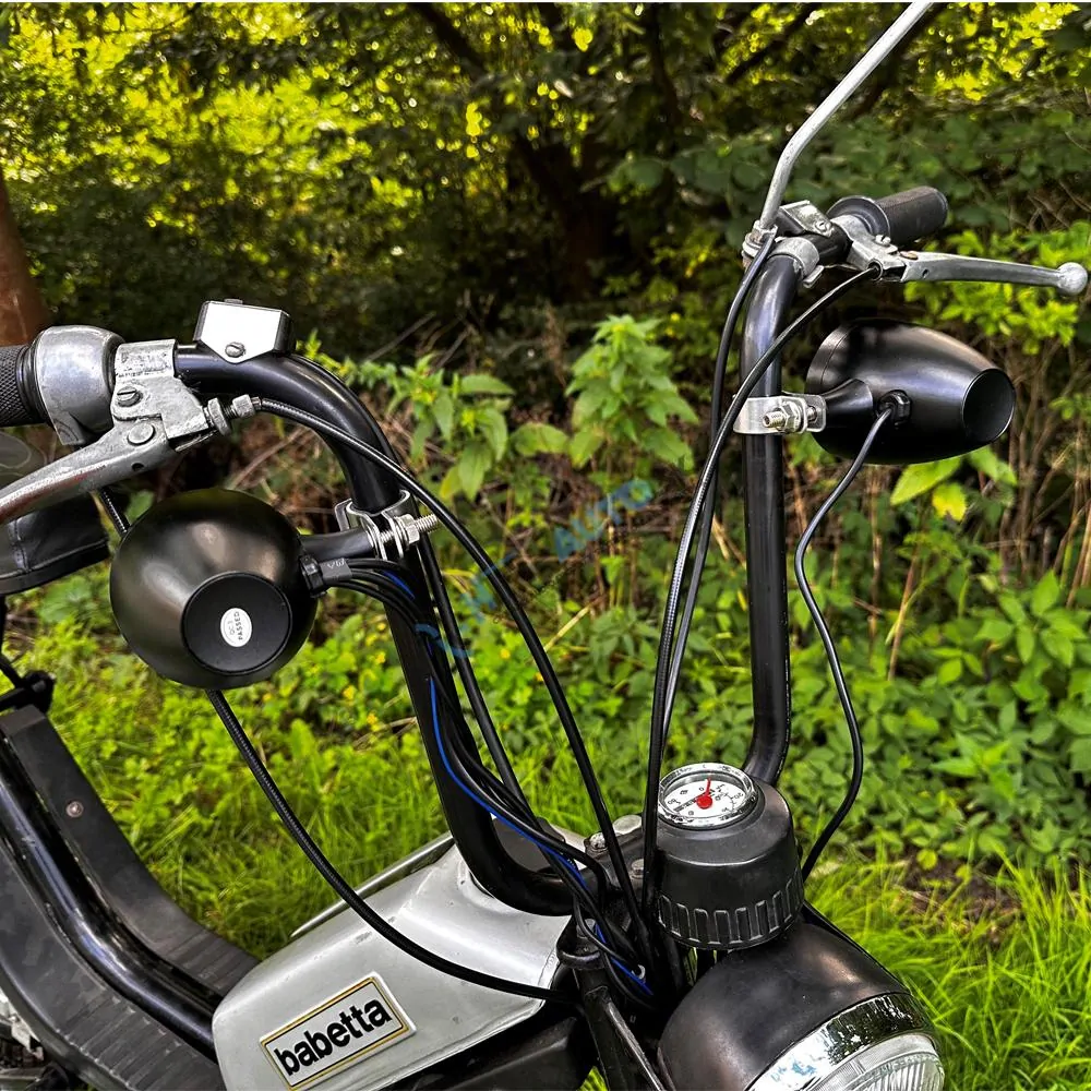 Zvukový systém na motocykel, skúter, ATV s FM, USB, BT, farba čierna