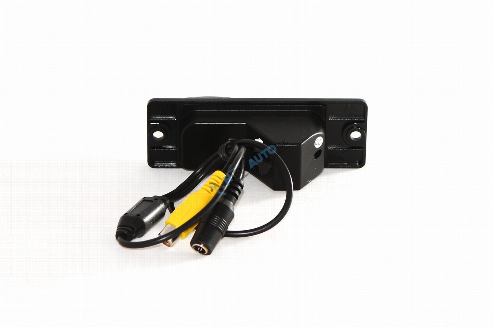 Cúvacia kamera MITSUBISHI Pajero