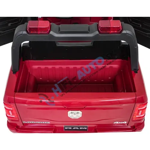 Hasičské vozidlo RAM 3500 červené